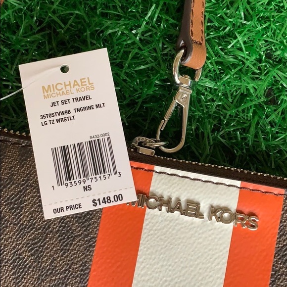 Michael Kors Jet Set Travel Large Top Zip Wristlet - Picture 3 of 16